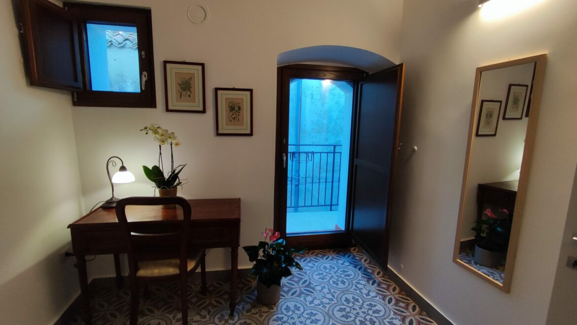 bedroom_2